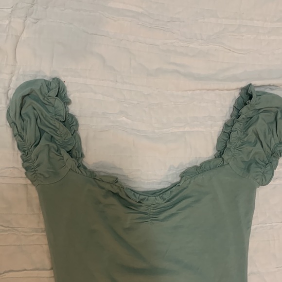 Superdow Sage Green Top - Picture 3 of 4